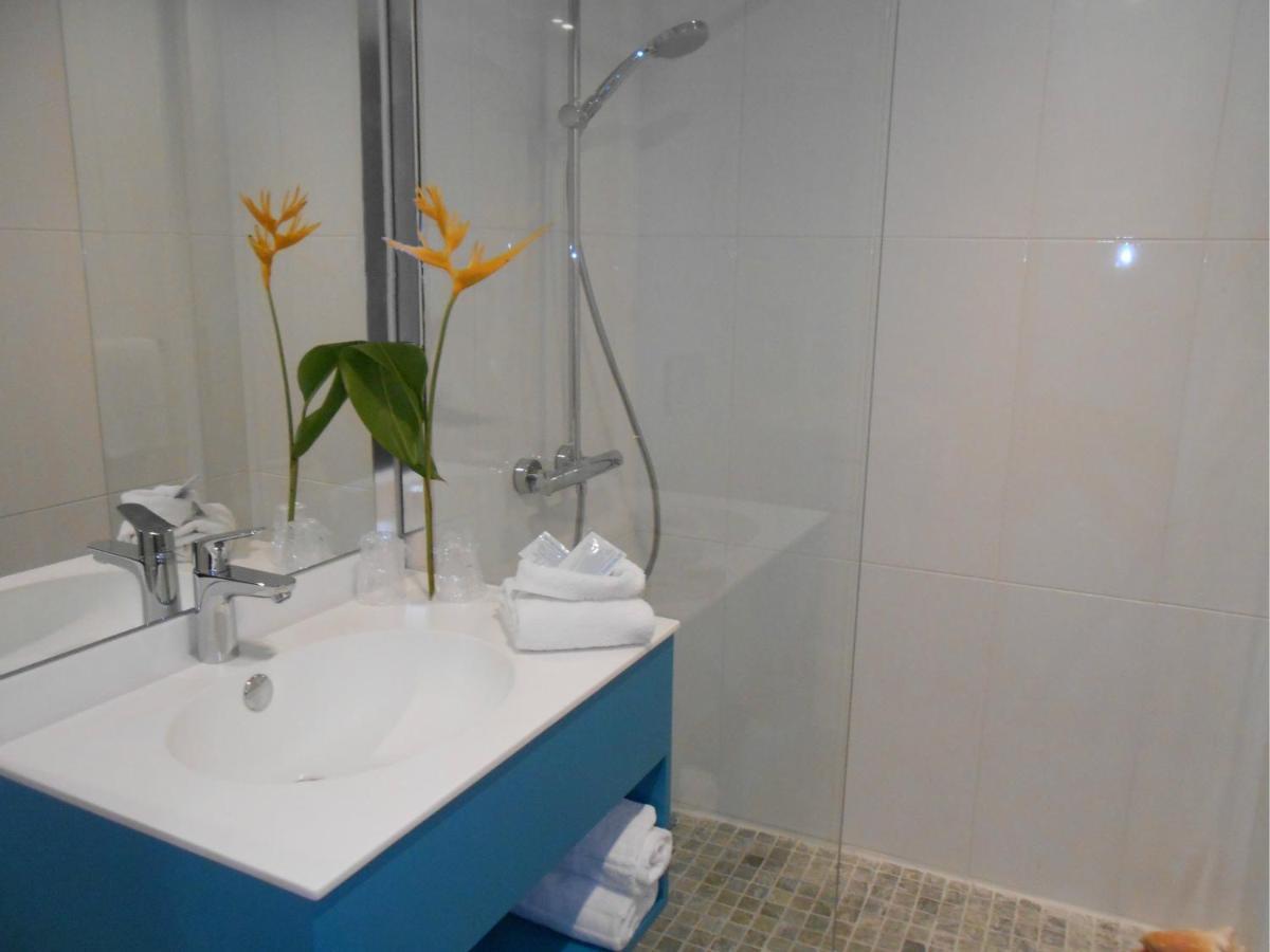 Le Panoramic Aparthotel เลส์ทรัวส์-ซีเลต์ ภายนอก รูปภาพ